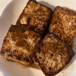 木綿豆腐ステーキバター醤油ソースかけ